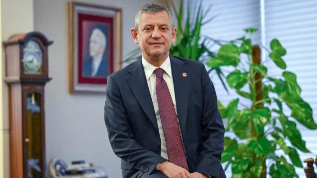 Özgür Özel'den '2026' Mesajı: 'Kavuşmanın Yılı Olacak'