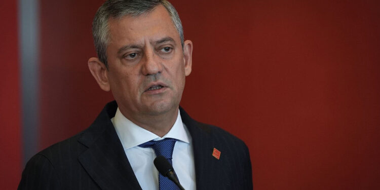 Özgür Özel'den Dikkat Çeken 'Tahliye' Çıkışı: 'Arkadaşlarımıza 'Pardon' Dediler'