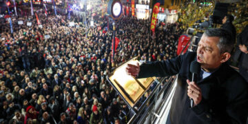 Özgür Özel'den 'Seçim' Mesajı: 'Bir Yeni Yıl Hediyem Var'