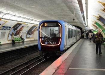 Paris Metrosunda 3 Kadına Bıçaklı Saldırı