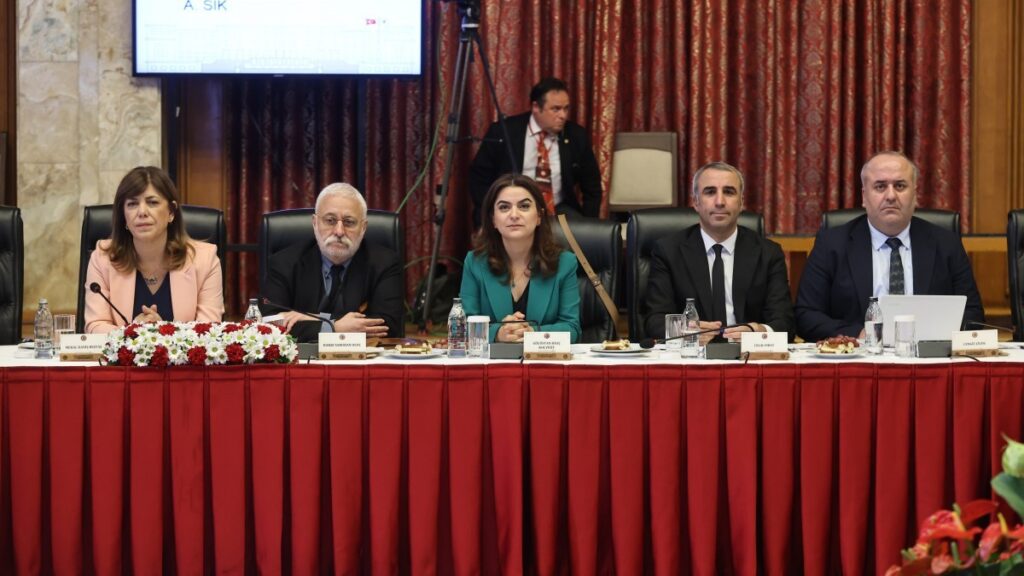 Partiler ‘çözüm’ raporlarını Meclis’e sunacak