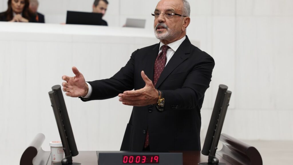 Sakık’tan Fidan’a: Şam yerine kardeşlerimizin olduğu Rojava’ya gidin