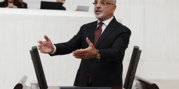 Sakık’tan Fidan’a: Şam yerine kardeşlerimizin olduğu Rojava’ya gidin