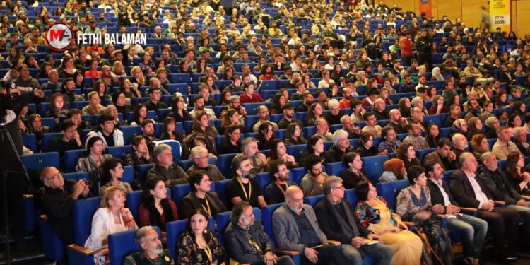 'Sinemanın dil ve kültür üzerindeki etkisi büyük'