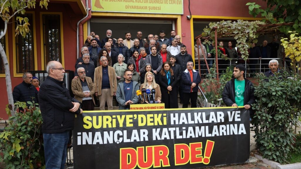 Suriye’de Alevilere dönük saldırılar Amed’de protesto edildi