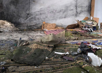 Suriye'de Camiye Bombalı Saldırı: Çok Sayıda Ölü ve Yaralı Var
