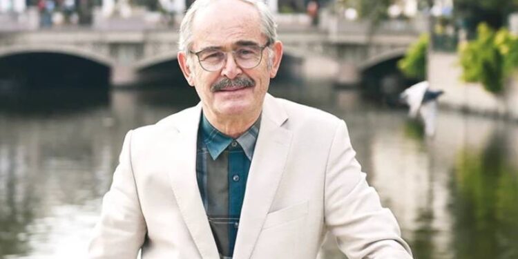 Yılmaz Büyükerşen aktif siyaseti bıraktığını açıkladı: Kendimi emekli ettiğimi duyuruyorum