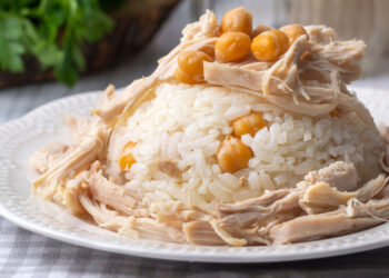 Yine Tavuk Yine Zehirlenme! 30 Kişi Hastaneye Kaldırıldı