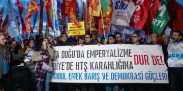 Kadıköy’de protesto eylemi: Rojava’da kuşatma savaş suçudur, acilen dayanışmayı büyütelim