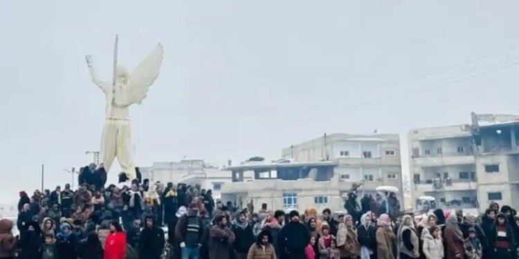 DEM Parti: Rojava için yüzlerce TIR hazır, Mürşitpınar Sınır Kapısı’nın açılmasını bekliyoruz