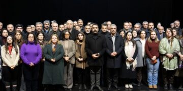 Amed’deki DEM Partili belediye eşbaşkanları maaşlarını Kobanê’ye bağışladı