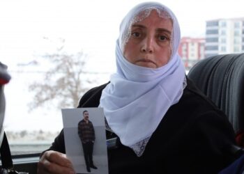 Tutsakların televizyon ve buzdolaplara el konuldu, tuvalet kapası söküldü