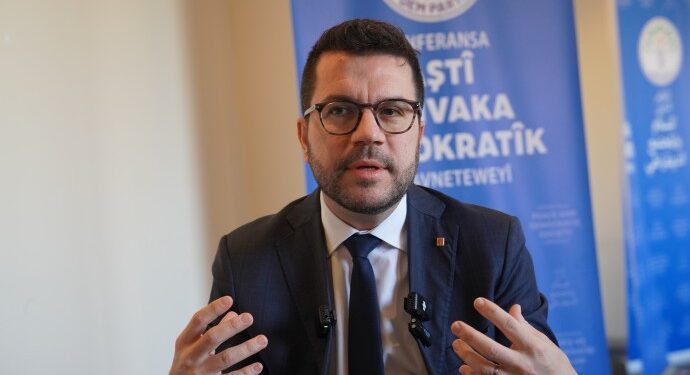  Katalonya eski Cumhurbaşkanı: Rojava’da yaşananlar tüm dünyayı etkileyecek