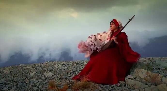 İran’da tutuklanan Yalda Abbasi serbest bırakıldı