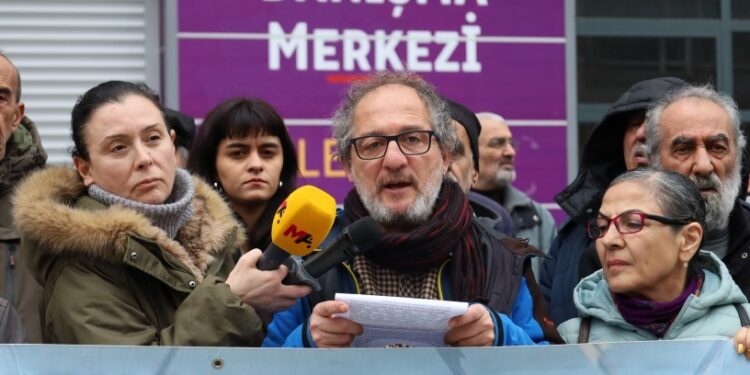 3 kentte hasta tutsakların tahliyesi talep edildi