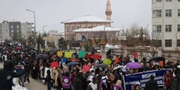 Şirnex’te yürüyüş: Rojava statüsüne kavuşana kadar direneceğiz