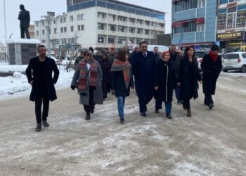 Gözaltına alınan eşbaşkanlara ziyaret: Rojava’yı savunmak suç değilidir