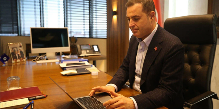 AK Parti'ye Geçeceği İddia Edilmişti! CHP'li Ahmet Akın'dan Net Mesaj