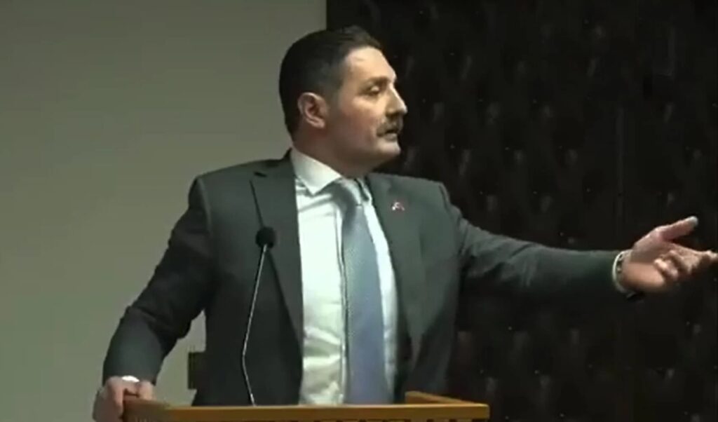 AKP’li meclis üyesinin ‘açlık’ hesabı tepki çekti