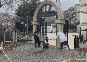 Annelerinin Cenazesinde Miras Kavgası... Kardeşlerden Biri Öldü