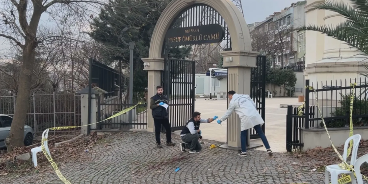 Annelerinin Cenazesinde Miras Kavgası... Kardeşlerden Biri Öldü