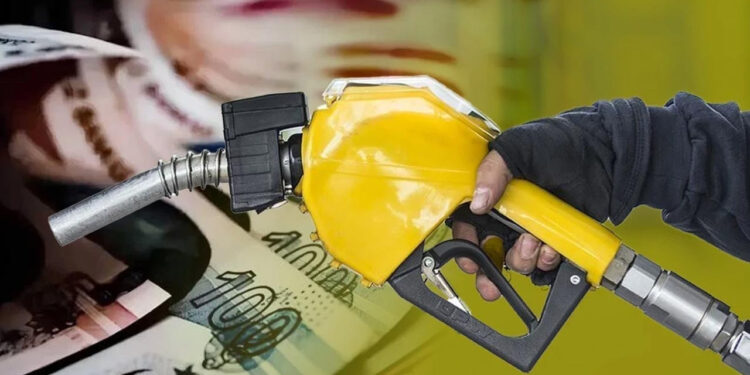 Araç Sahiplerine Kötü Haber! Akaryakıta Bir Zam Daha Geldi! Pompalar Değişti