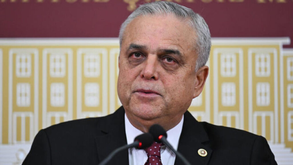 CHP’den İstifa Etmişti, AK Parti’ye Geçeceğini Açıkladı