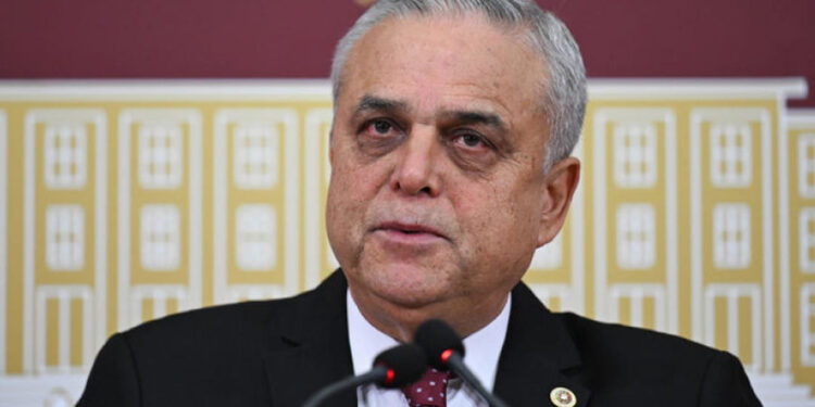 CHP’den İstifa Etmişti, AK Parti’ye Geçeceğini Açıkladı