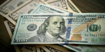 Dövizde Yön Ayrıştı: Doların Yükselişi Sürüyor, Euro Düşüyor! İşte 30 Ocak Cuma Güncel Döviz Kurları