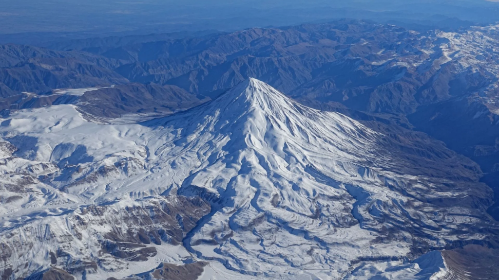 Elvend Dağı’nda Çığ... 3 Dağcıdan Acı Haber