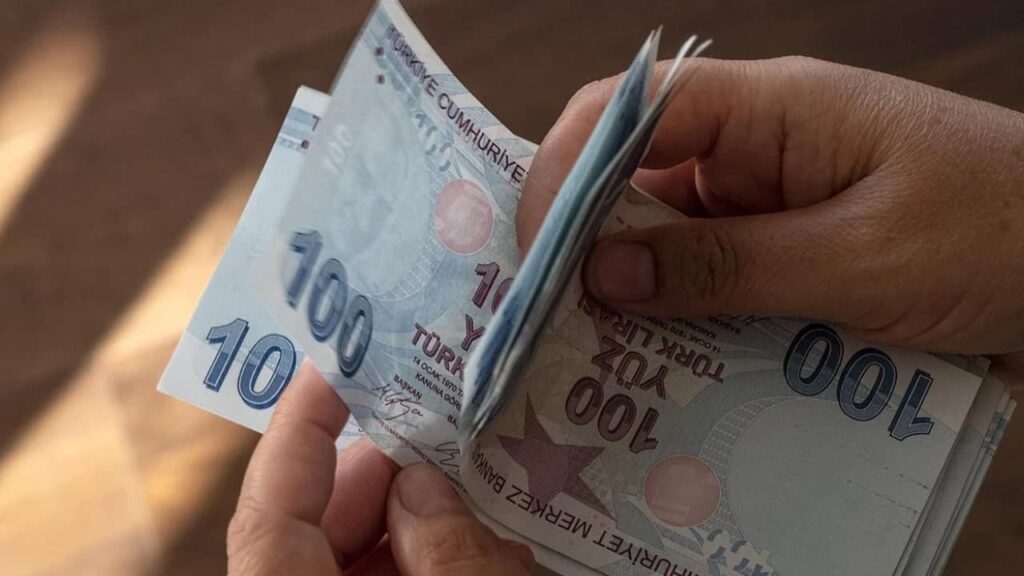 Emekli maaşı farklarının yatacağı tarih belli oldu