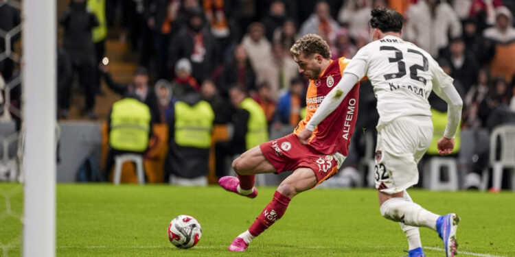 Galatasaray Evinde Takıldı! Zirve Yarışı Kızıştı