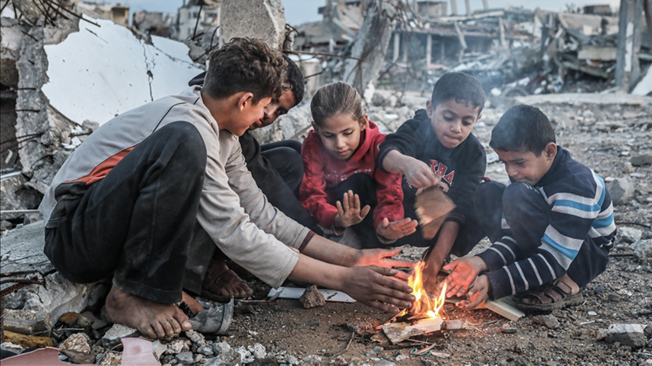 Gazze'de Soğuk Can Alıyor! 18'i çocuk 21 Kişi Hayatını Kaybetti