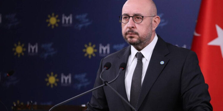 İYİ Parti’de Görev Dağılımı Netleşti: Uğur Poyraz Grup Başkanvekili Oldu