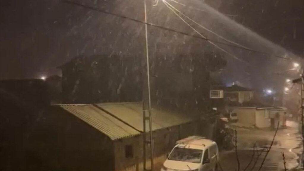 İstanbul’un Bazı İlçelerinde Kar Yağışı Başladı