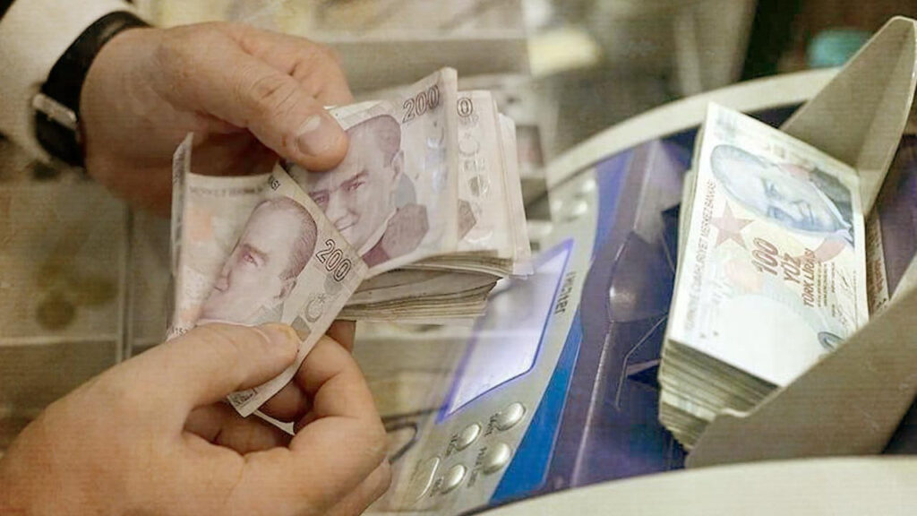 Krediler Uçtu Mevduat Eridi: Parası Olan Kaybediyor Borçlanan Yanıyor