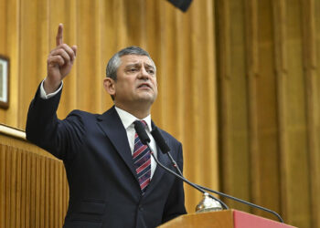 Özgür Özel'den ABD'ye 'Maduro' Tepkisi: ‘Dünya Düzenini Tehdit Eden Haydutluğun Ortasındayız’