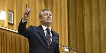 Özgür Özel'den ABD'ye 'Maduro' Tepkisi: ‘Dünya Düzenini Tehdit Eden Haydutluğun Ortasındayız’