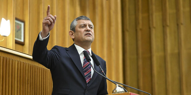 Özgür Özel'den ABD'ye 'Maduro' Tepkisi: ‘Dünya Düzenini Tehdit Eden Haydutluğun Ortasındayız’