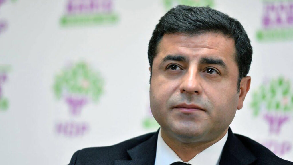 Selahattin Demirtaş'a 'Cumhurbaşkanına Hakaret' Suçundan Hapis Cezası