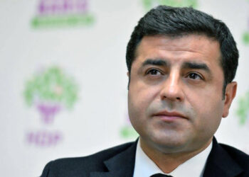 Selahattin Demirtaş'a 'Cumhurbaşkanına Hakaret' Suçundan Hapis Cezası