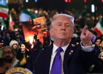 Trump Fitili Ateşledi! 'İranlılar, Kurumları Ele Geçirin, Yardım Yolda'