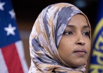 Trump, Somali asıllı Temsilciler Meclisi üyesi Omar’ın ülkesine gönderilmesi gerektiğini belirtti