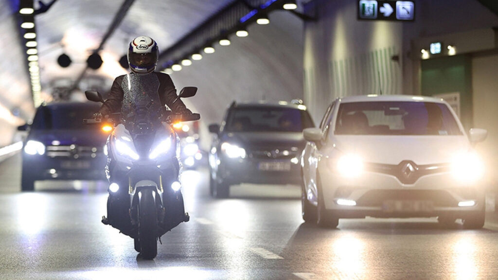 Valilik Duyurdu: Motosiklet ve Kuryelere Trafiğe Çıkma Yasağı