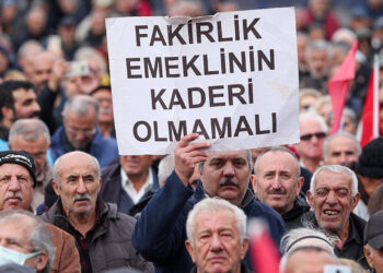 Zam Bekleyen Emeklilere Kötü Haber! Mahkeme Son Noktayı Koydu