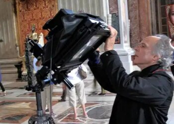 Fotoğraf sanatçısı Ahmet Ertuğ’un 29 mimari eserin yer aldığı yeni sergisi açıldı: Ayasofya’dan, Venedik’e…