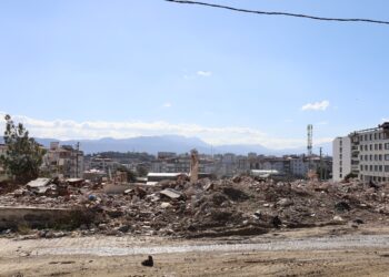 3 yıl geçti, bir şey değişmedi: 218 bin kişi konteynerlerde kalıyor