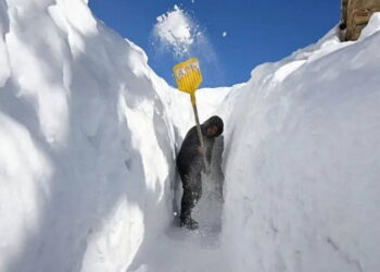 Isınan dünyada neden bu kadar çok kar yağıyor?