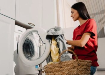 Çamaşır makinesine asla atmamanız gereken 7 şey