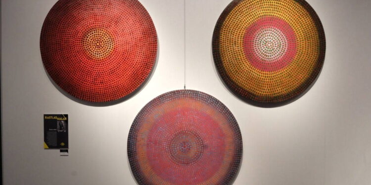 ‘Rastlaşmalar Vo.1’ sergisi açıldı